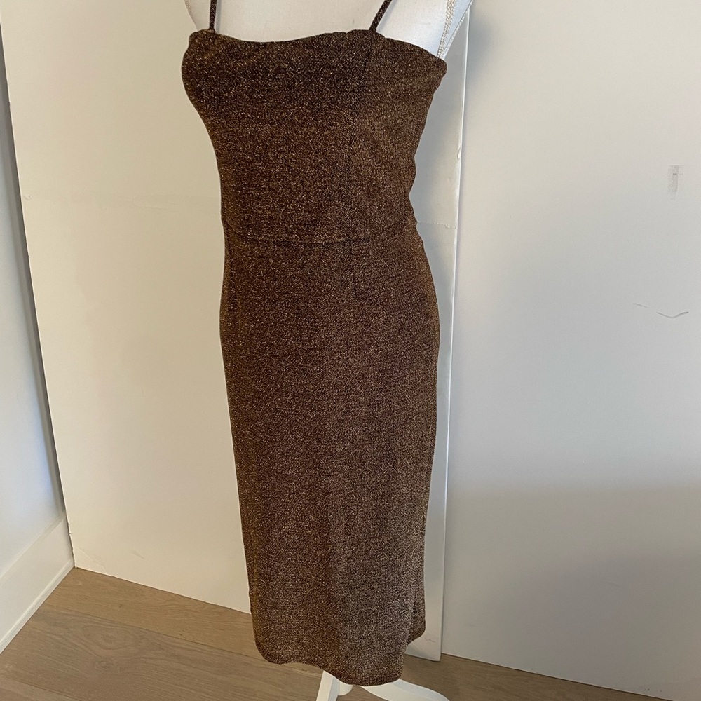 Dress The Population - Picture 3 of 6